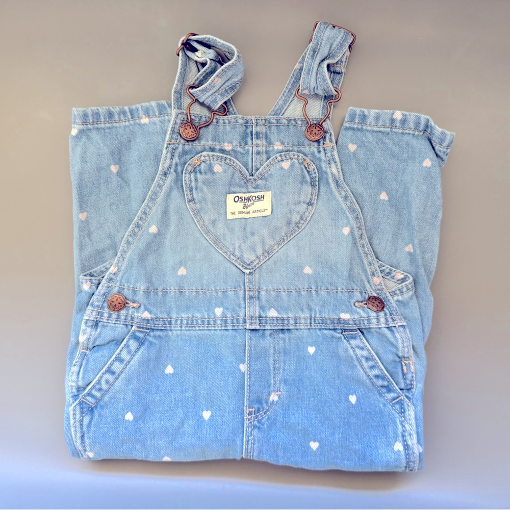 Oshkosh b’gosh girls overalls.